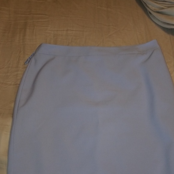 Womens suit - Picture 3 of 4